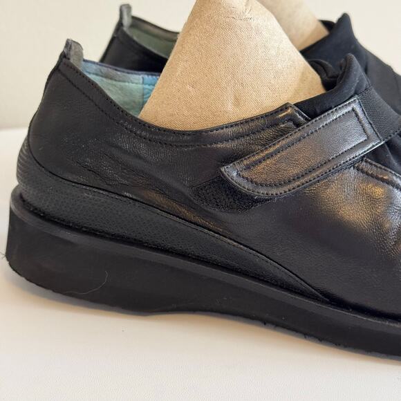 Thierry Rabotin Lena Walking Shoes Womens 8 Black Leather Slip On Made in Italy - Picture 2 of 13